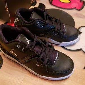 Boys Jordan Sneakers